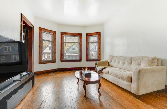 Charming Buffalo Apartment 2 Mi to Downtown