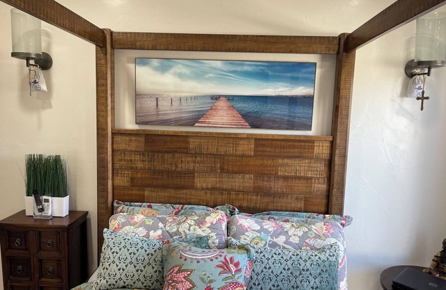 Charming bungalow in beautiful Tucson with AC, WiFi