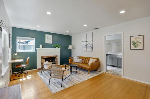Charming Bungalow in Quiet Tahoe Park Neighborhood