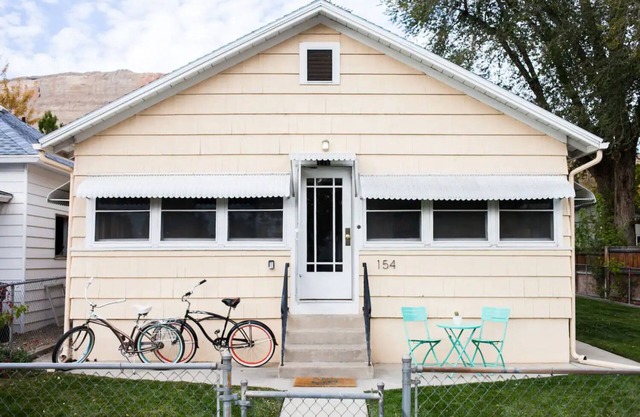 Artsy Bungalow im Herzen der Stadt