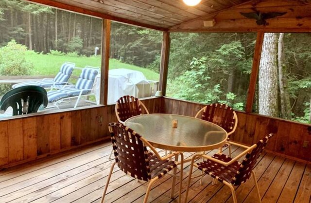 Charming Cabin in The Berkshires- Lake, Tennis, PickleBall, Hiking