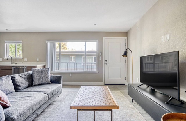 Charming Campbell 1BR w/ W/D, Pool, Gym, walk to WF + TJ, by Blueground