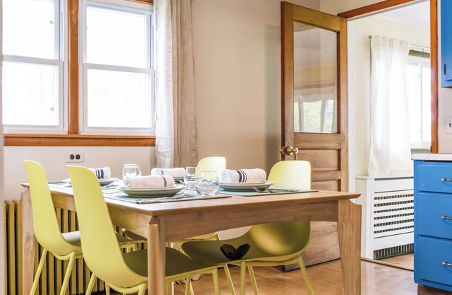 Charming Catskill getaway walking distance to Main St. Pet-friendly!