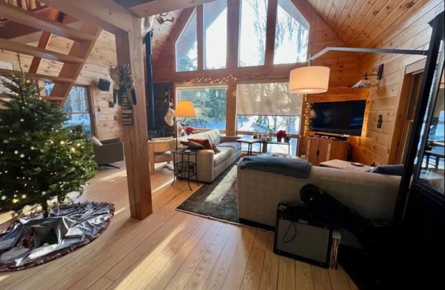 Charming Catskill Chalet near Belleayre