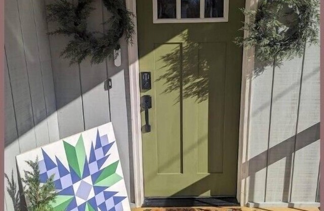 Charming century home in a quiet neighborhood, 3 blocks from downtown Hillsdale