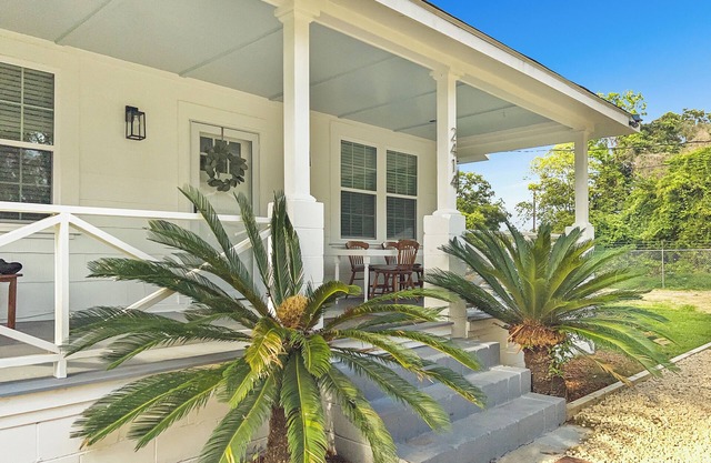 Charming Charleston Home!