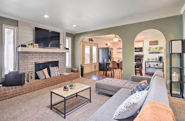 Charming Clovis Home w/ Covered Patio!