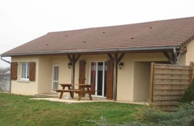 Gemütliches Ferienhaus in der Nähe von Thermen mit großem Garten und Terrasse