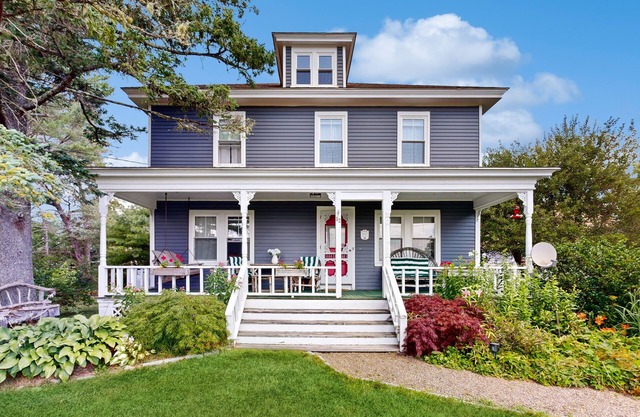 Charming Coastal Retreat with Ocean Views, Porch and Private Cabin