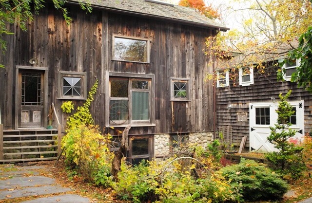 Charming Converted Barn and Cottage walk to the Fire Island Ferry, rental by mo.