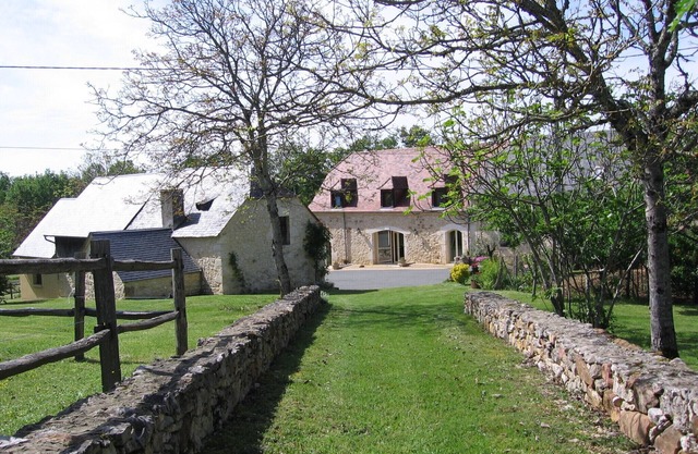 Charmantes Ferienhaus und Natur, 18 ha, Périgord Noir-Dordogne-Lot-PISCINE und privates SPA
