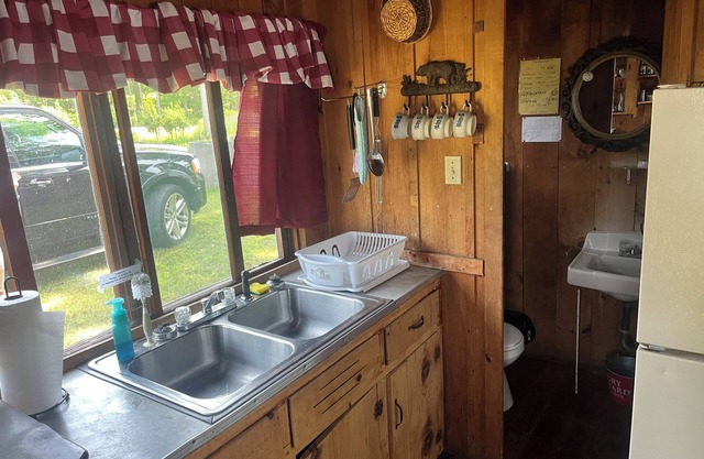 Charming cottage Called the Dolphin in Northville perfect for a relaxing getaway