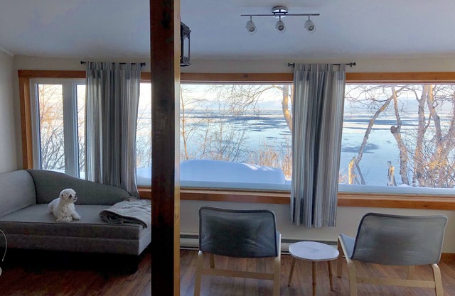 Charming cottage directly on the beach at Pointe-Lebel.