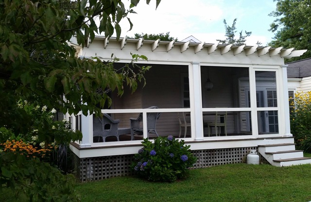 Charming Cottage Getaway, 5 Minuten östlich von Bellport Village