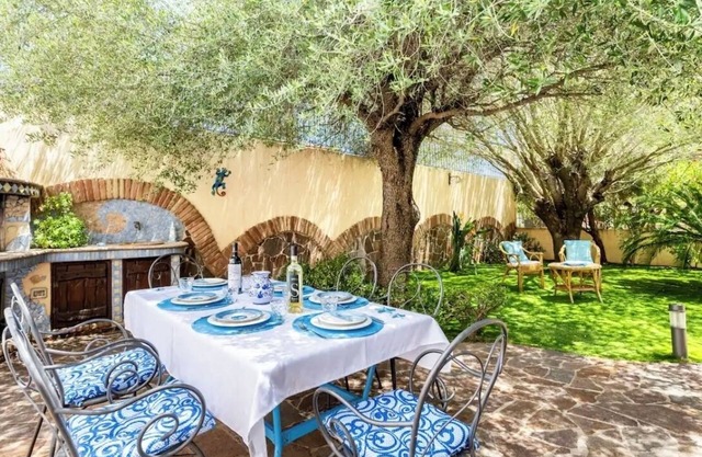 Charming cottage in Cala Gonone! IUN. GOV. EN / P7508