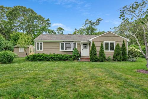 Charming Cottage in The Heart of the North Fork