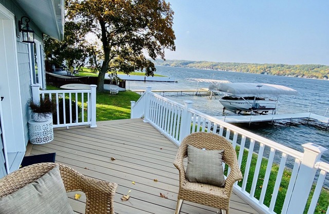 Charming cottage on Conesus Lake