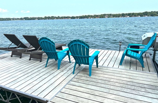 Charming Cottage on Lake Simcoe