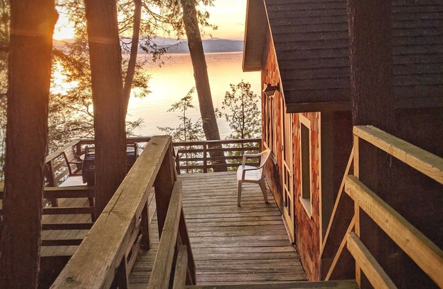 Charming Cottage on the Shores of Lake Champlain