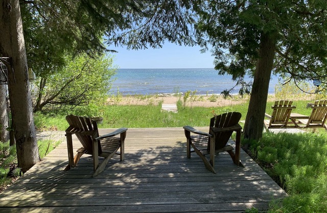 Charmantes Ferienhaus am Sandstrand des Lake Huron