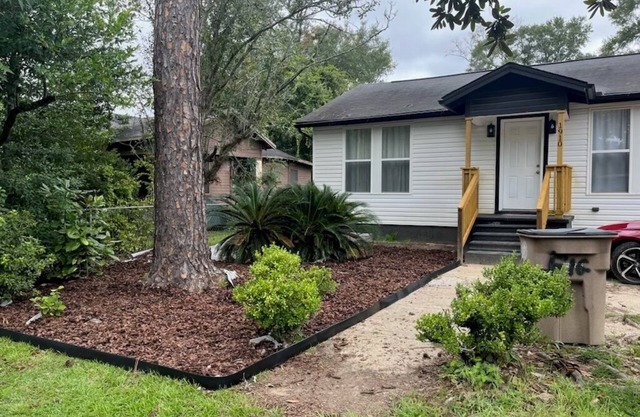 Charming cottage with AC and WiFi in brilliant Mobile