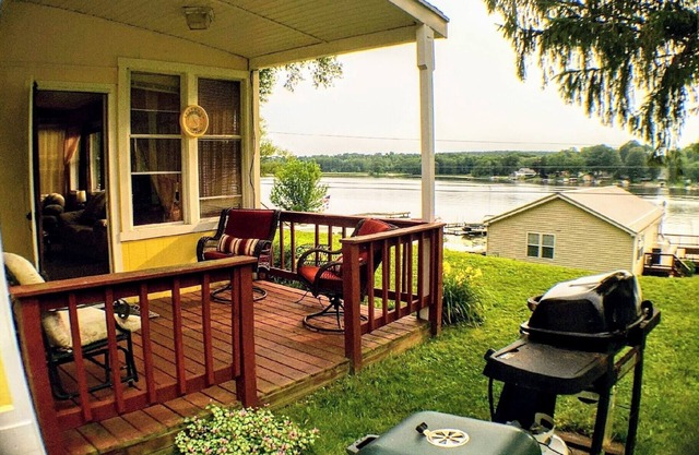 Charming Cottage with Stunning Bay Views & Water Access