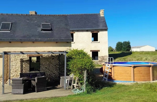 Charming country house with swimming pool