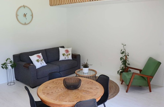 Charming Country Apartment - Pool, Peaceful, Perfect.