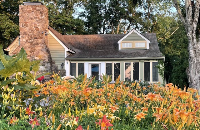 Charming Country Cottage
