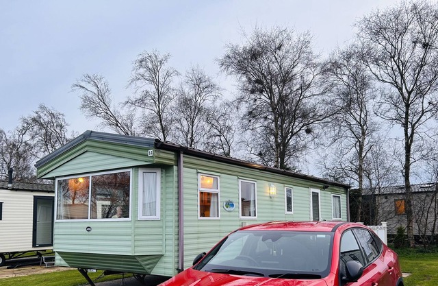 Charming Countryside Static Van with Entertainment