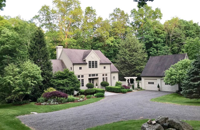 Charming country home in Roxbury