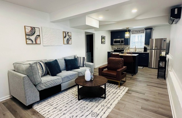 Charming & Cozy Studio in a Prime Location Buford-Atlanta