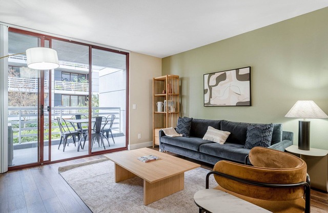 Charming Cupertino 2BR w/ Gym, Pool & W/D, nr tech HQs, by Blueground