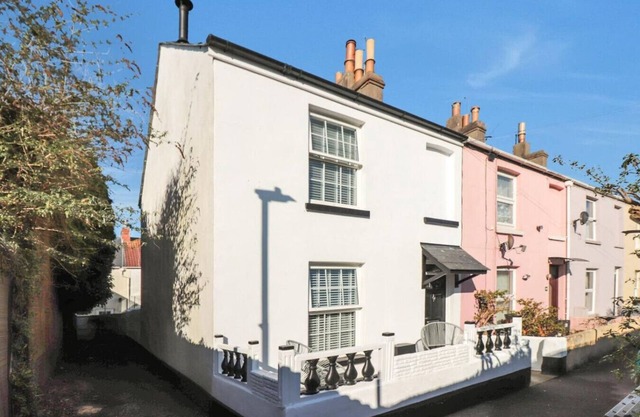 Charming Dog Friendly Cottage in Devon | Sleeps 4