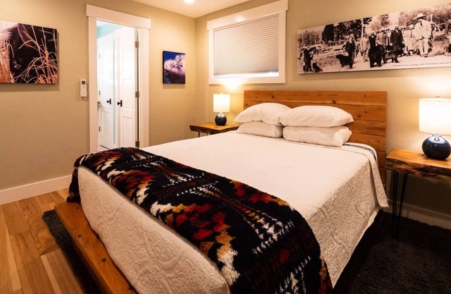 Charming Downtown Cody Cottage (#2) by Roam Cody Yellowstone
