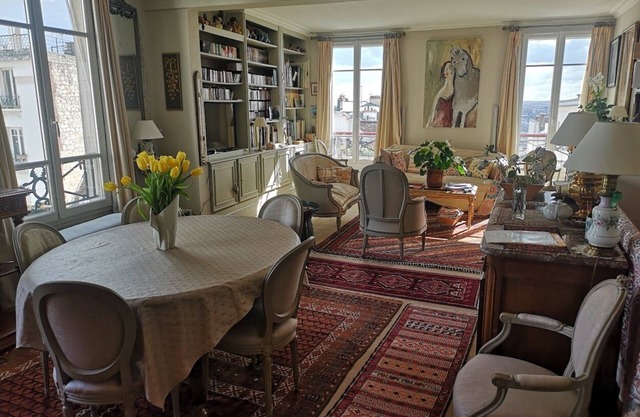 Duplex mit Charme im Herzen von Montmartre mit der Draufsicht von Paris