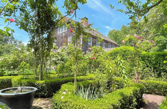 Charming Early American House in Water Mill, NY