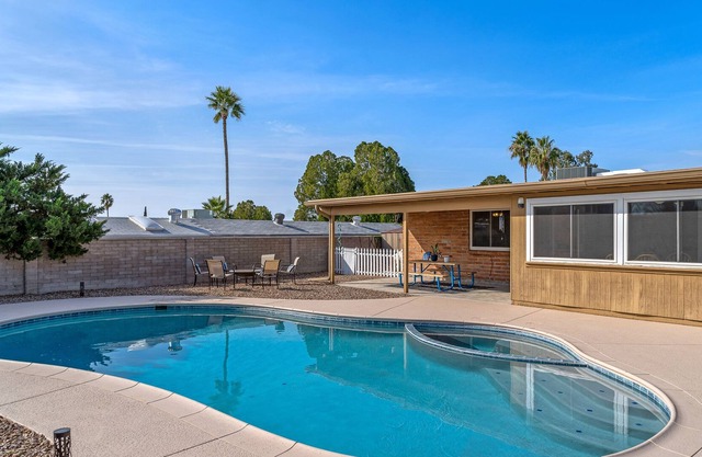 Charming Eastside Home w/ Heated Pool & Mountain Views