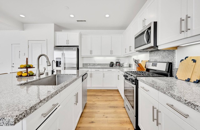Charming Eastvale Escape: Perfect for Families