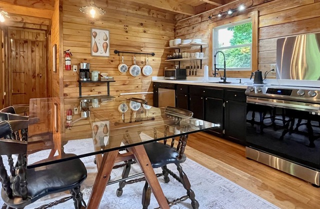 Charming Element Cabin 3BR 1.5BA