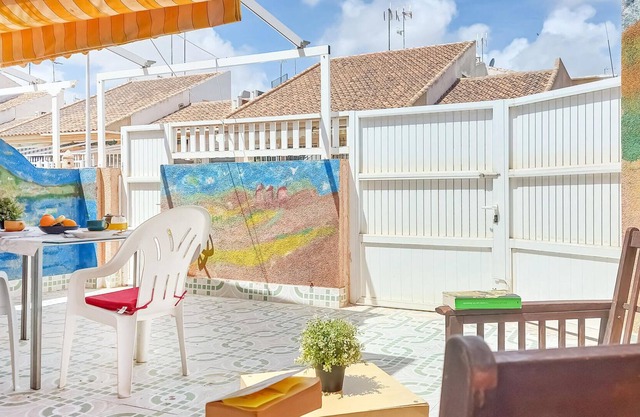 Charming, spacious cottage near the beach.