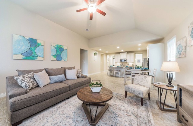 Charming Escape at Sterling Shores: Discover Loving Stella #41010