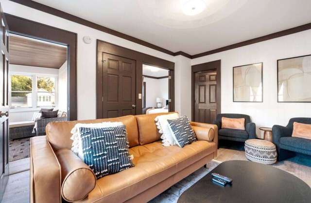 Charming Extended Stay Haven in Safe/Vibrant Area