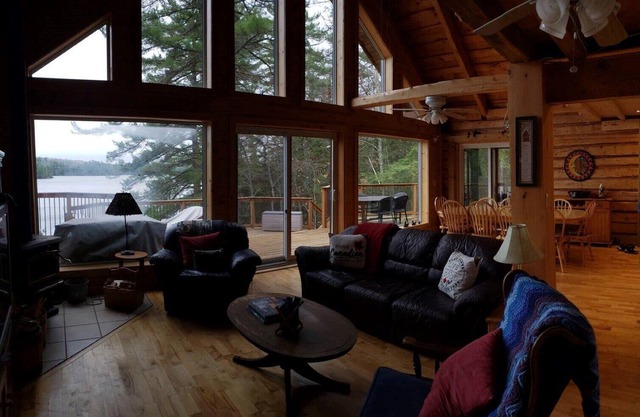 Charmantes Cottage am See in den Algonquin Highlands