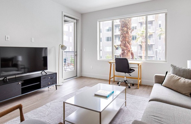 Charming Fremont 1BR w/ Pool, Gym, W/D, BBQ, walk to BART, by Blueground