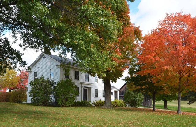 Charme, komplett restauriert, Greek Revival House, Felder Rahmen