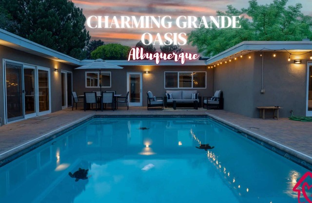 Charming Grande Oasis Heated Pool- An Irvie Home