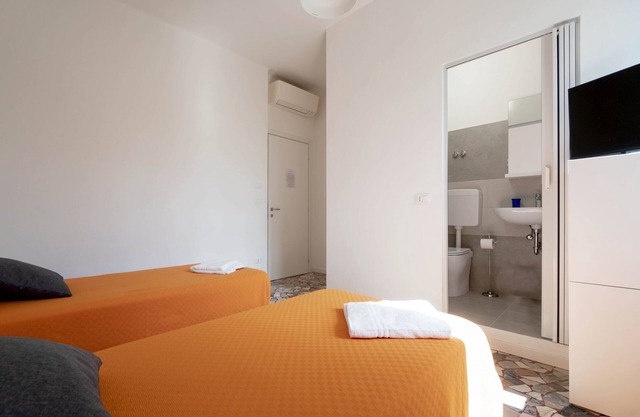 Charming Guest Room in Frassino, Italy with Private Entrance