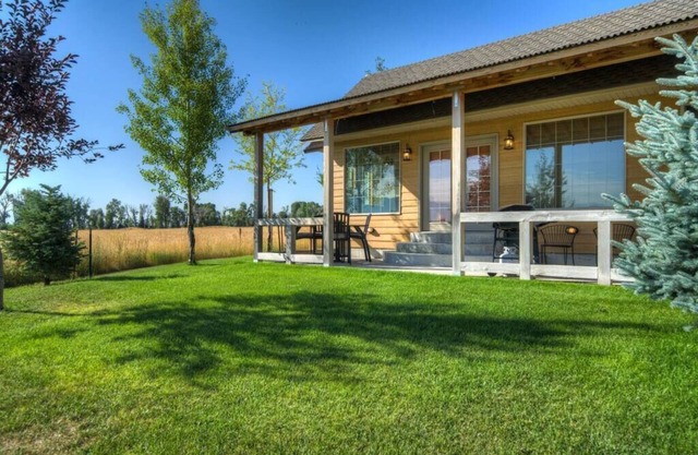 Charming guesthouse in Ennis, MT