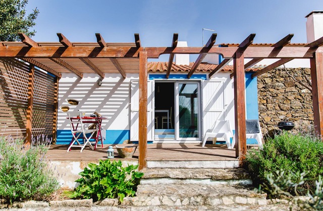Charmantes Haus mit sonniger Terrasse und Pool
